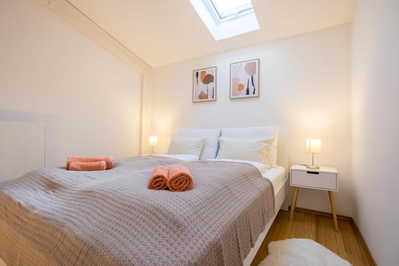 Apartmani Beba オミサリ エクステリア 写真