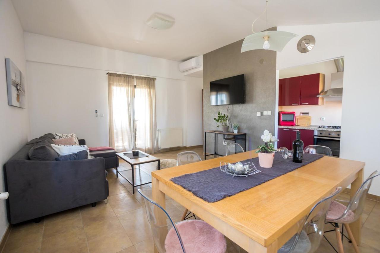 Apartmani Beba オミサリ エクステリア 写真